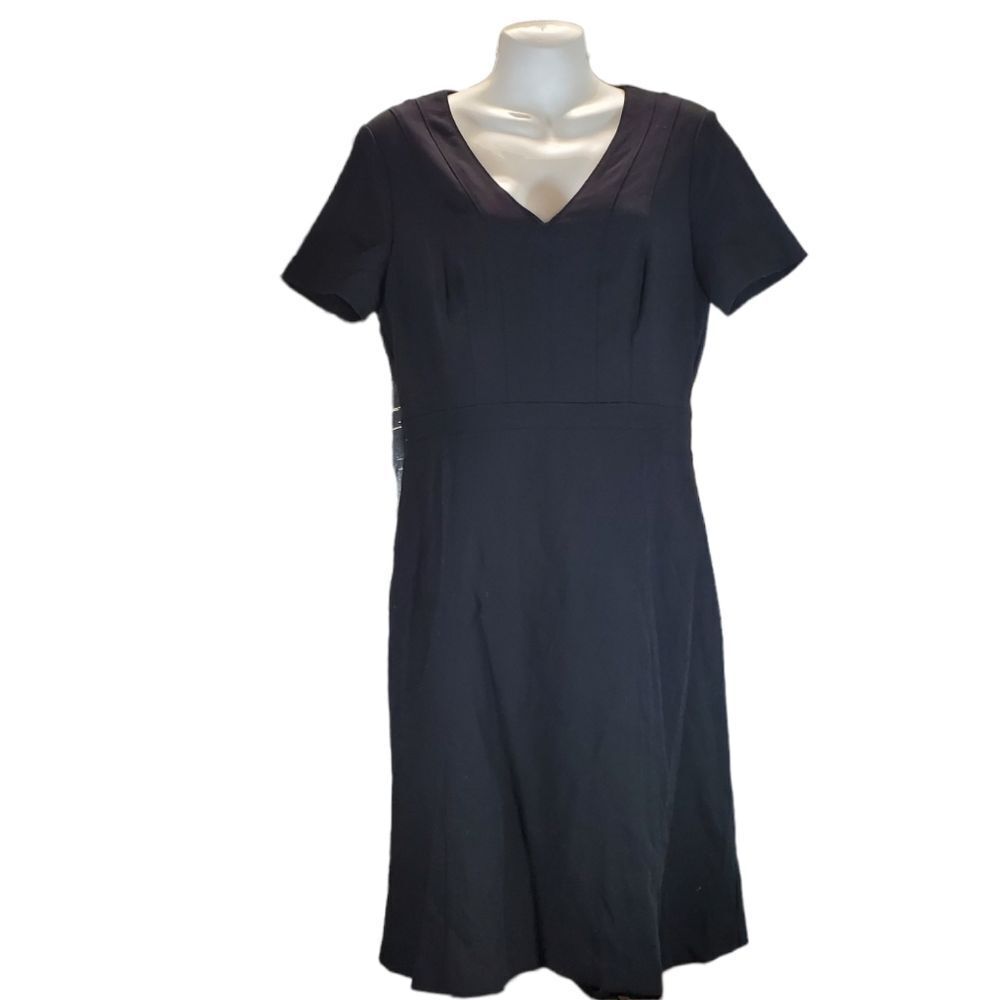 WHITE HOUSE BLACK MARKET v neck dress 6